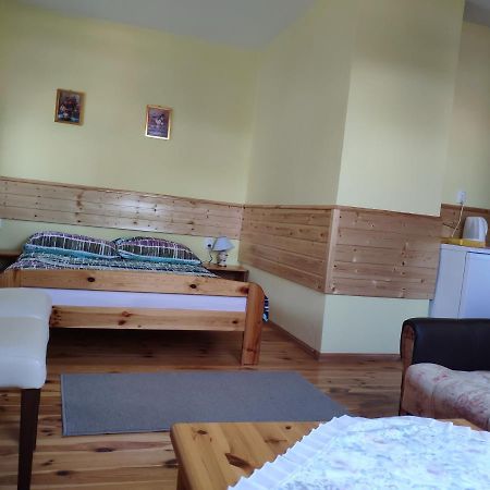 Apartamenty Wakacyjne Nad Jeziorem Juksty Mragowo Exterior photo