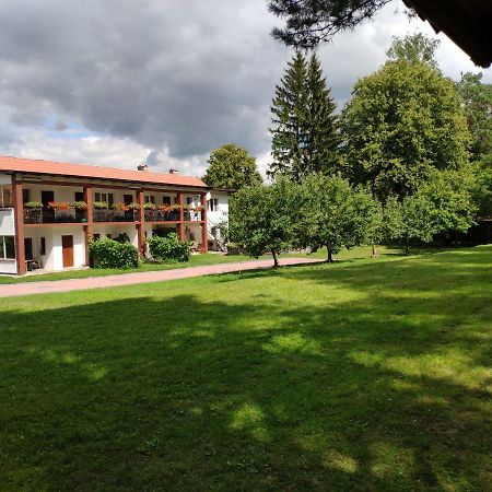 Apartamenty Wakacyjne Nad Jeziorem Juksty Mragowo Exterior photo